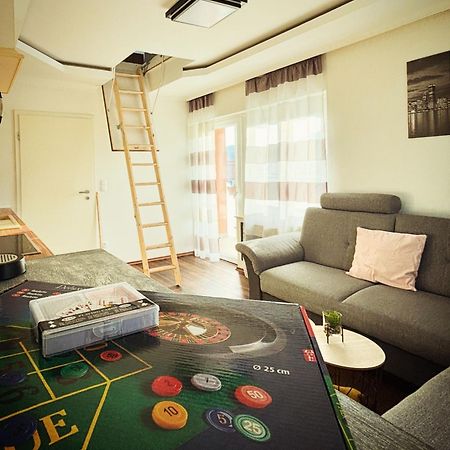 R&S Apartment Graz Bagian luar foto